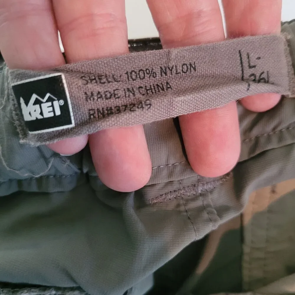 REI Men's Hiking Pants Size Large 36L Green Zip Off Convertible Outdoor Gorpcore